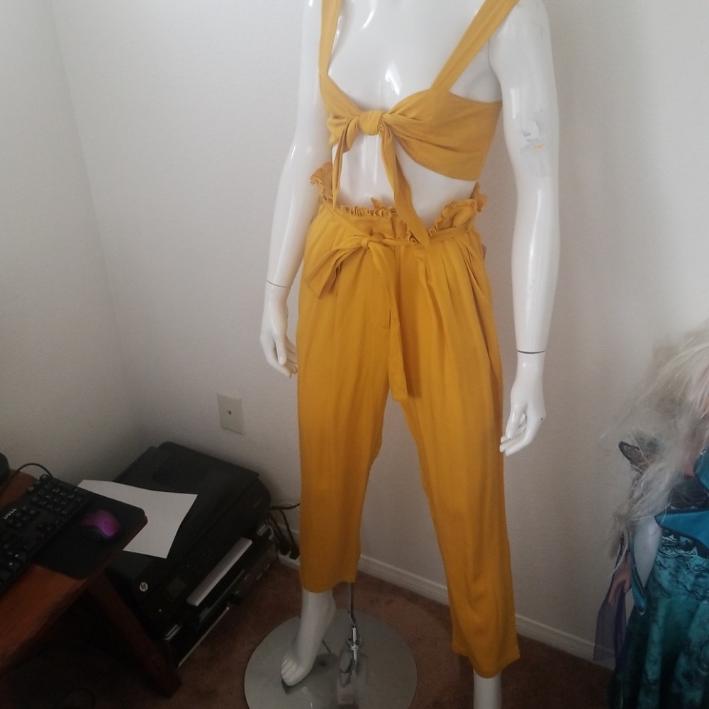 Womens two piece mustard set
